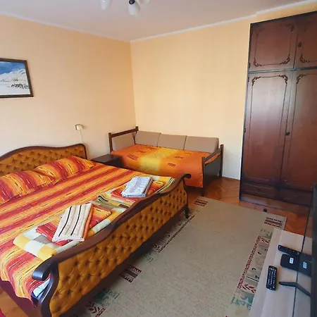 Apartment Roxana